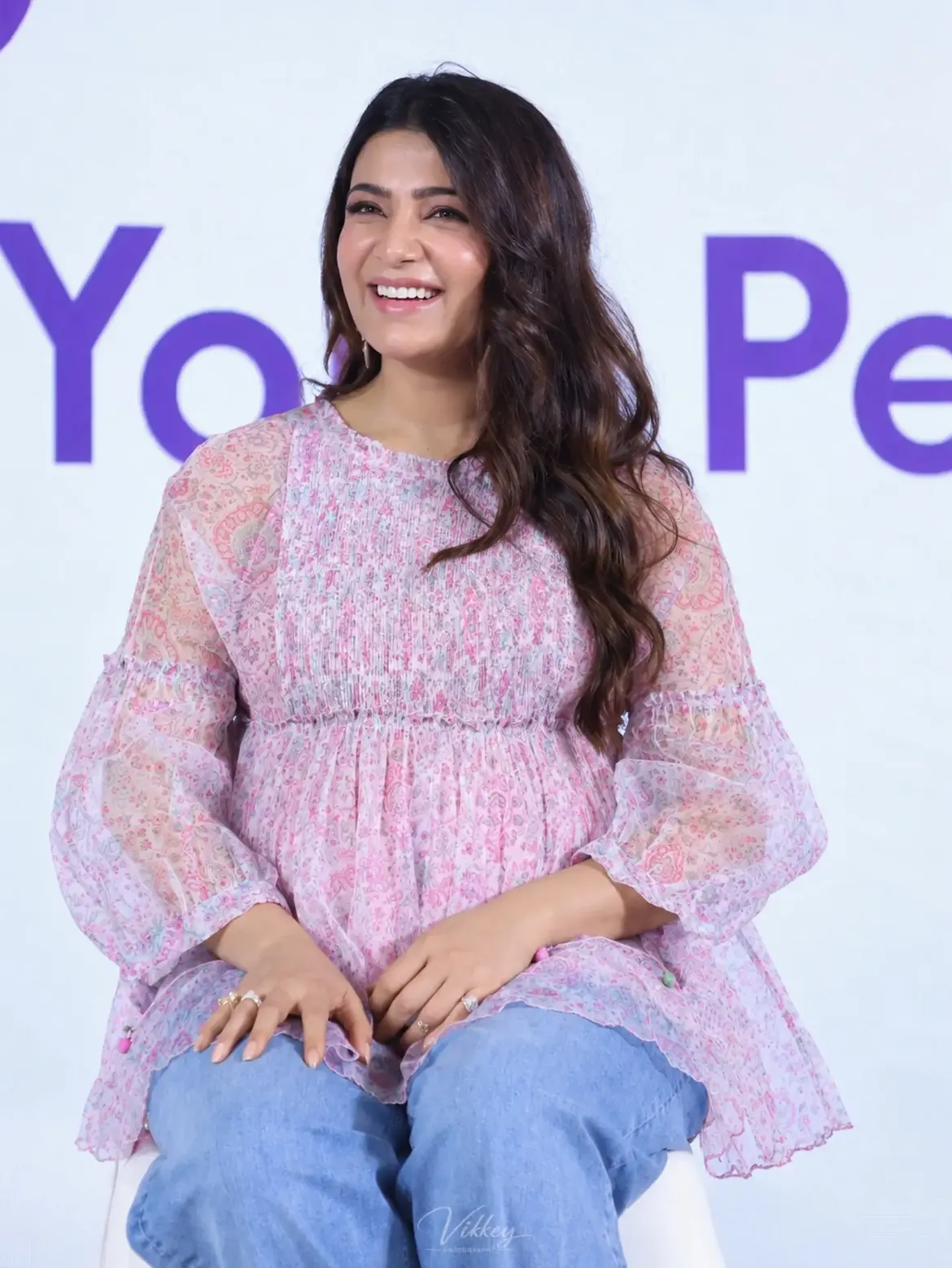 Samantha Latest Baby Bump Photos