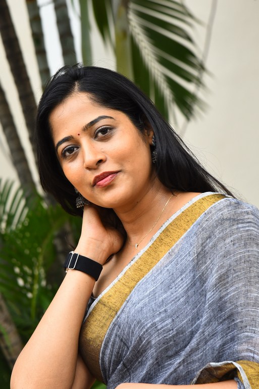 Shravani Reddy Stunning Looks in Saree at Rudravanam PS