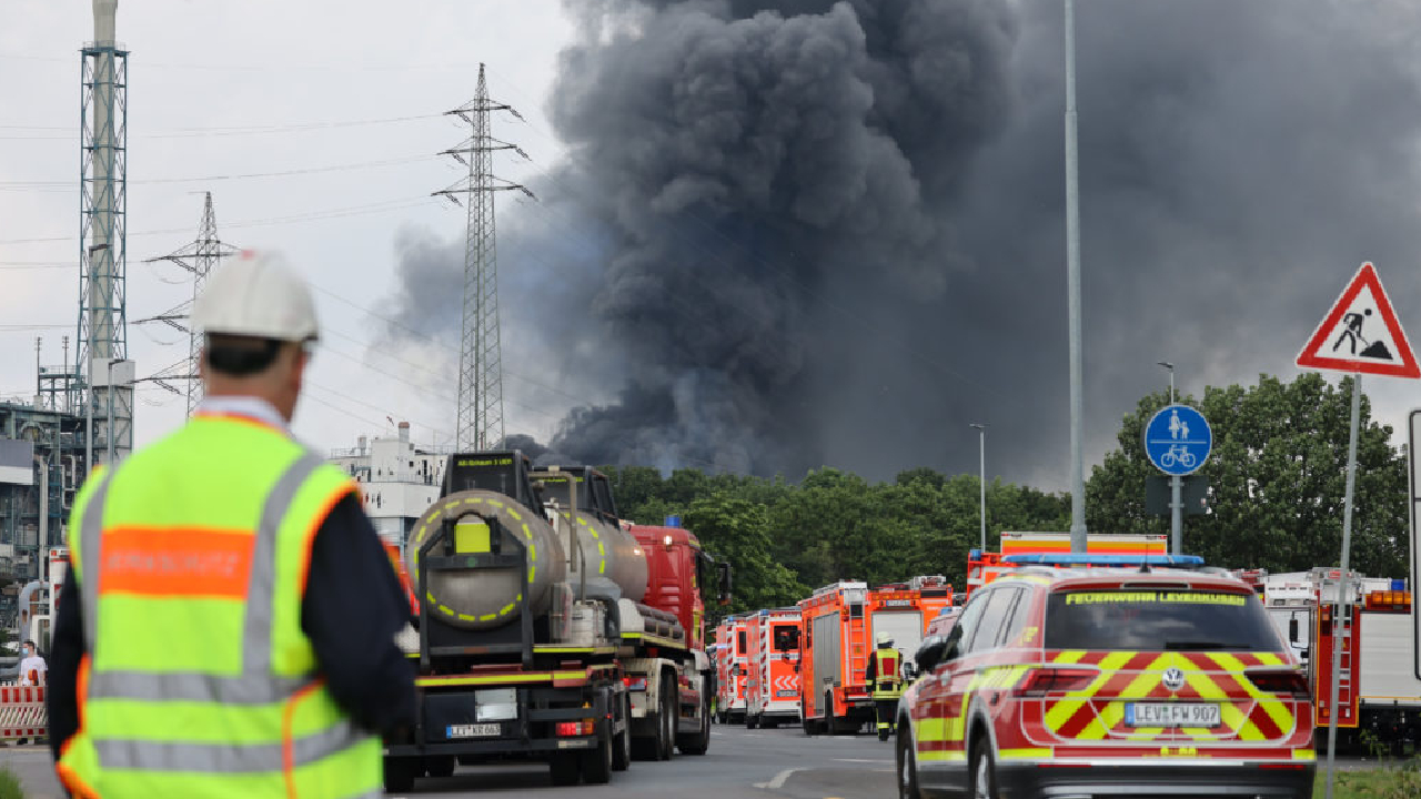 Germany Fire Accident: జర్మనీలో విషాదం: అపార్ట్‌మెంట్‌లో ఘోర అగ్నిప్రమాదం.. ముగ్గురు భారతీయుల దుర్మరణం!