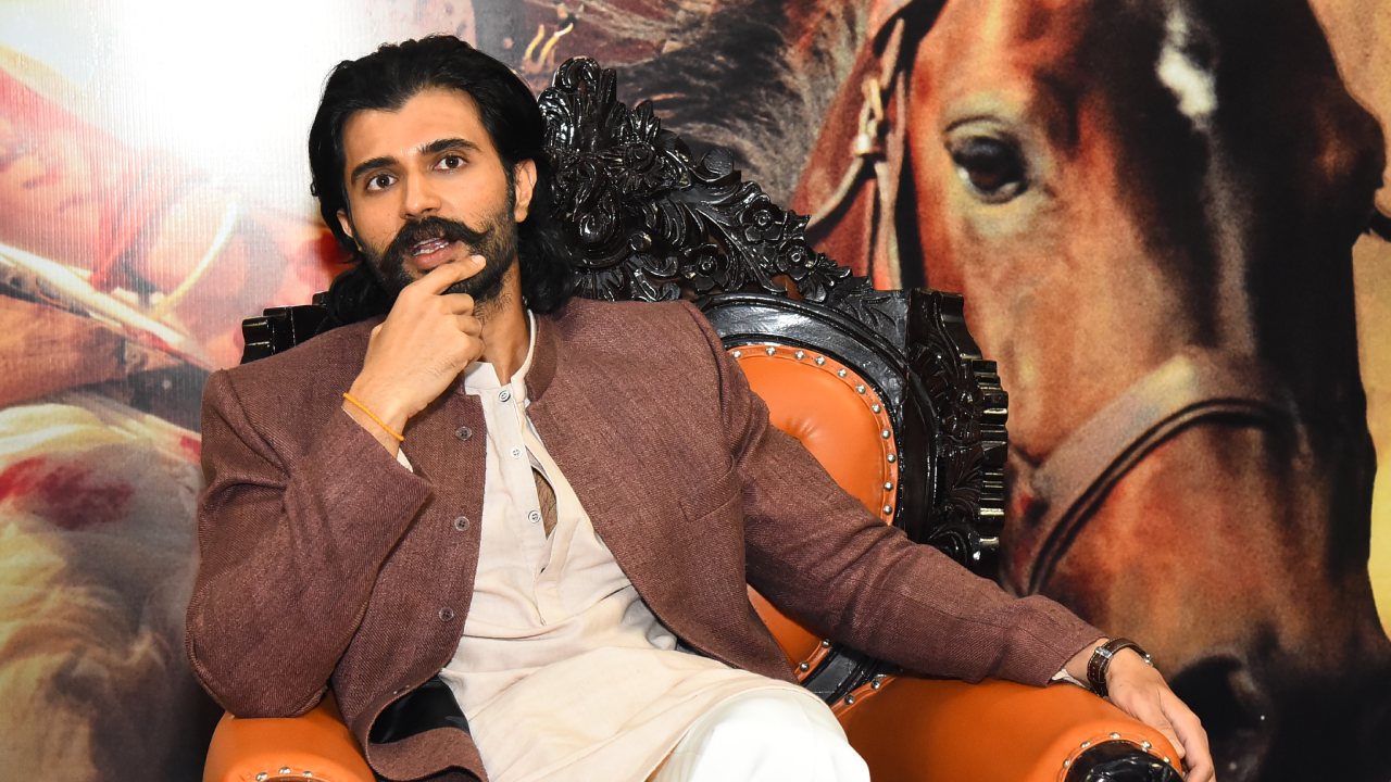 Vijay Deverakonda : అప్పుడు కోపం వచ్చింది.. నా సినిమాలకు టికెట్ హైక్స్ ఉండవు.. రాజమౌళితో సినిమా.. విజయ్ దేవరకొండ కామెంట్స్ వైరల్..